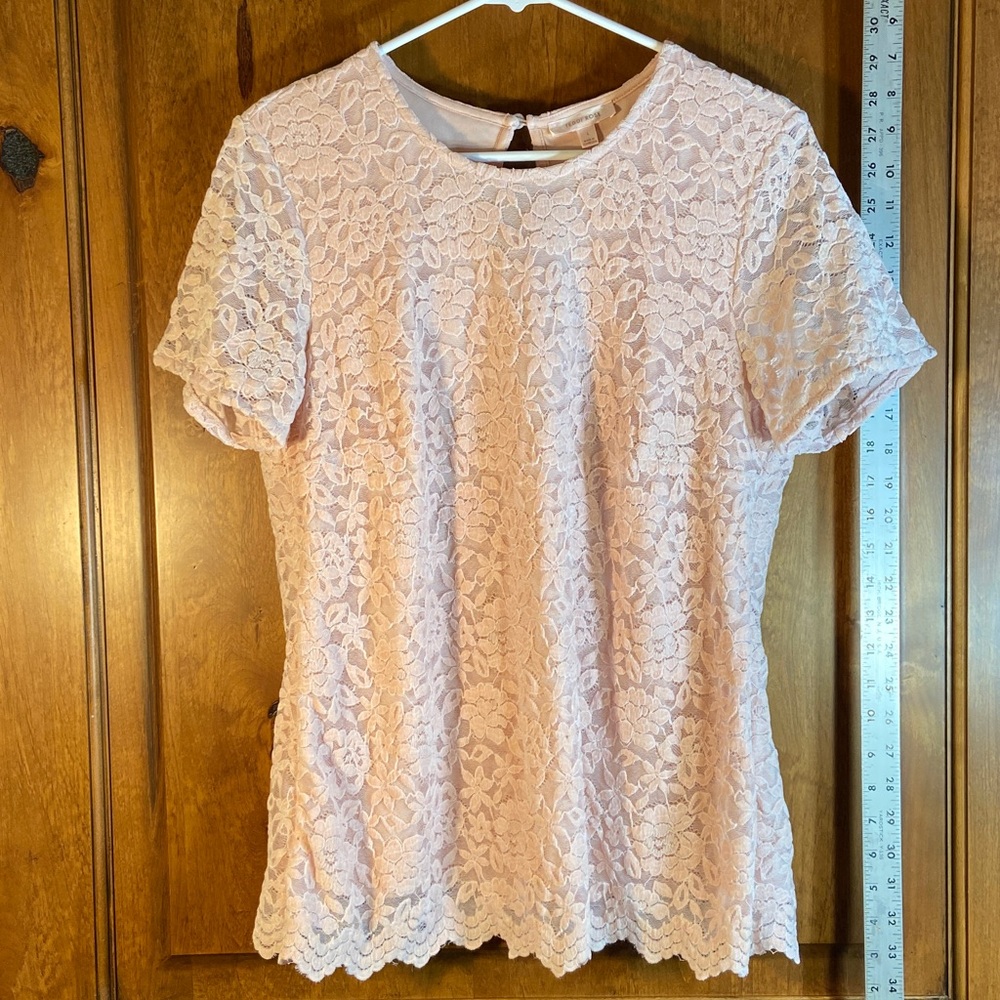 Ladies Teddi Rose Pale Peach Stretch Lace Short Sleeve Top w/Lining.  Size Large